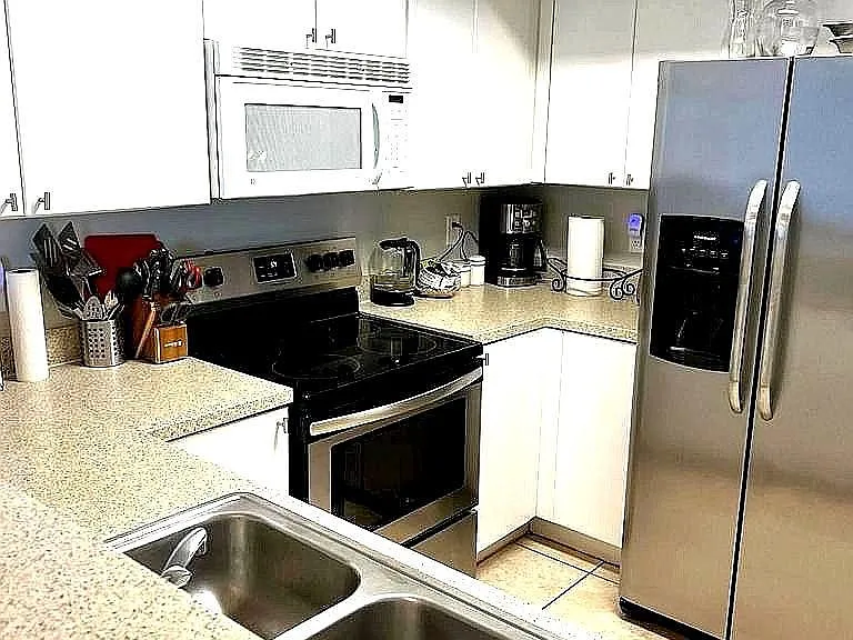 17375 Collins Ave #1507 — Photo 5