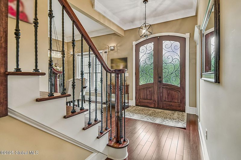 3rd image of 20 Heather Ridge Road