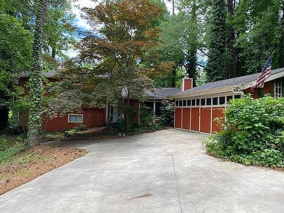 2nd image of 2232 Plymouth Ln