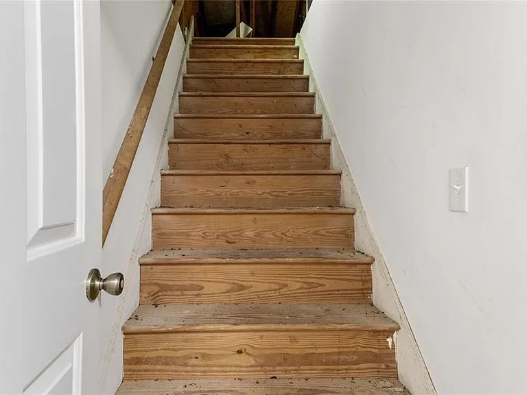 1260 Heards Ferry Rd — Photo 47