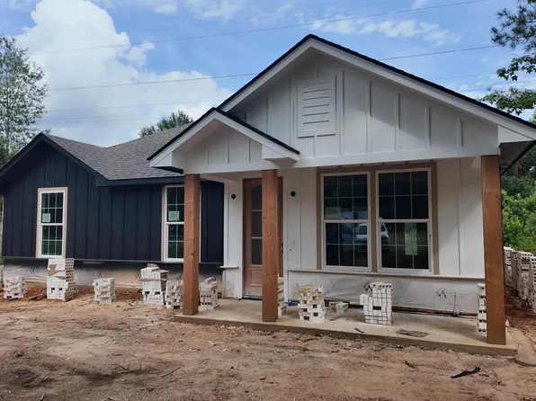 620 S Railroad St, Troup, TX 75789