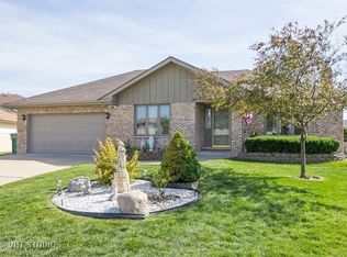 985 Dogwood Ct, Romeoville, IL 60446