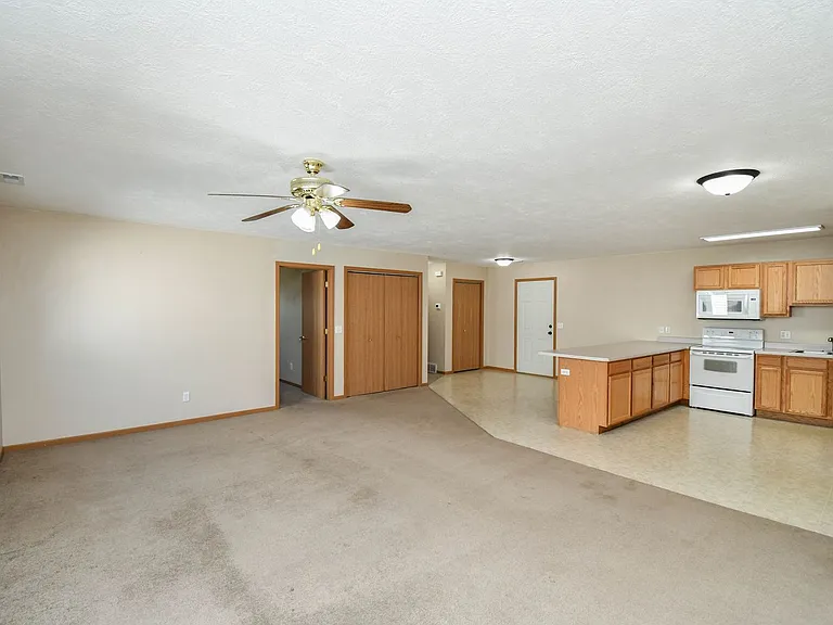 1420 E Redwood Blvd — Photo 16