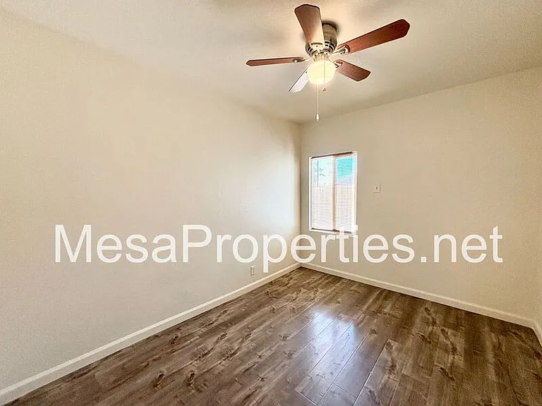 820 Caliente Dr — Photo 9