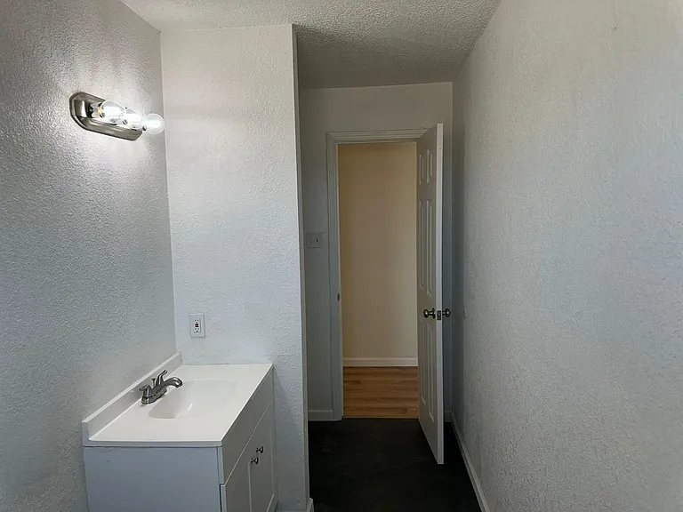 Unit Photo