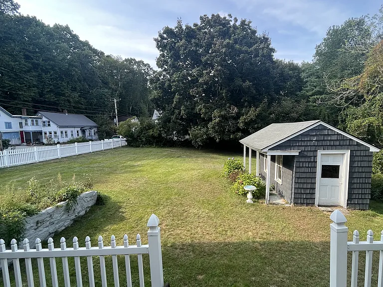 Back patio and yard.
