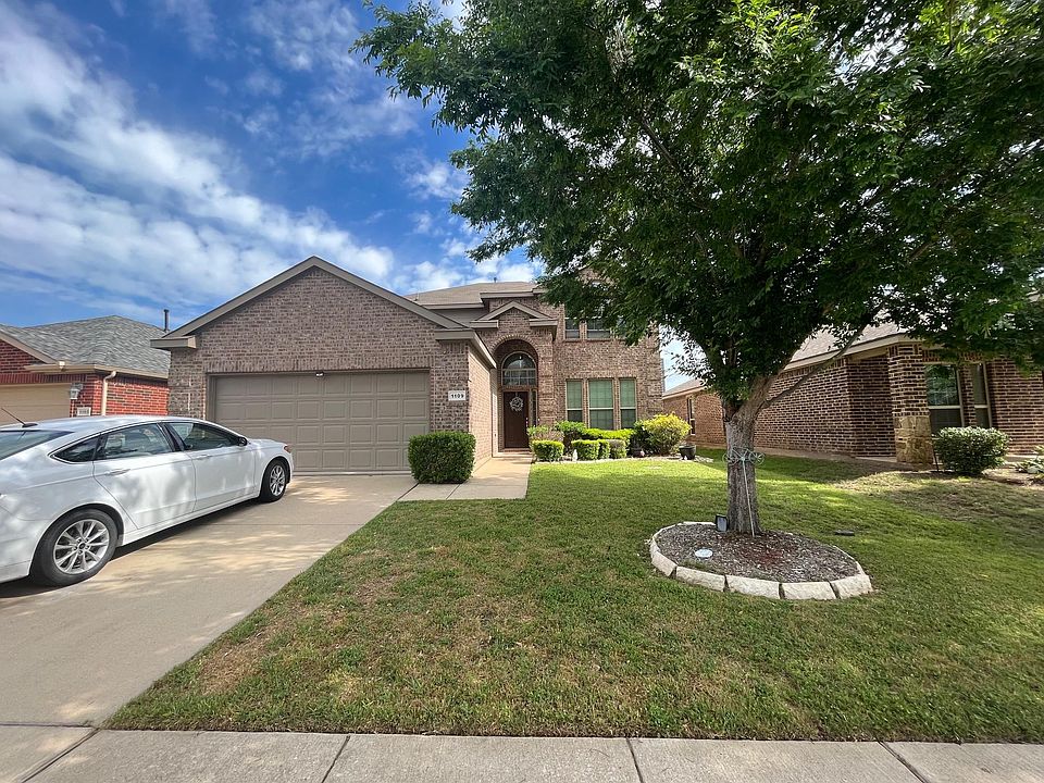 1st image of 1109 Lake Hollow Dr