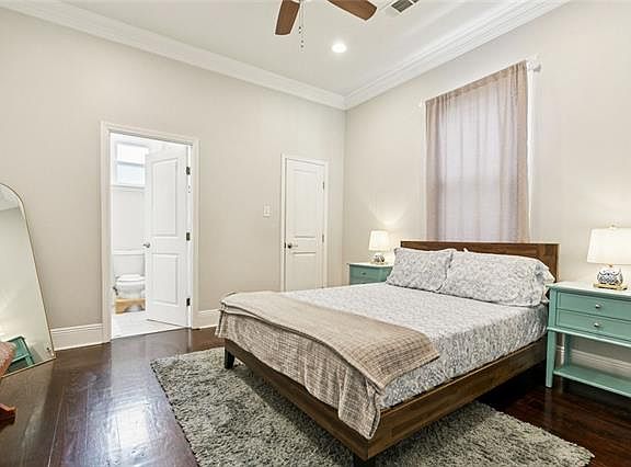 5th image of 2104 Marais St