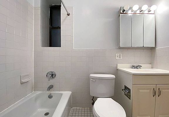 5th image of 222 E 85th St APT 1R