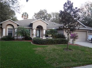 87 Camelot Ridge Dr, Brandon, FL 33511