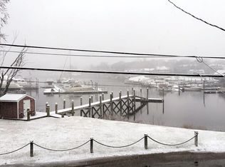 97 Sheldon St, Cranston, RI 02905