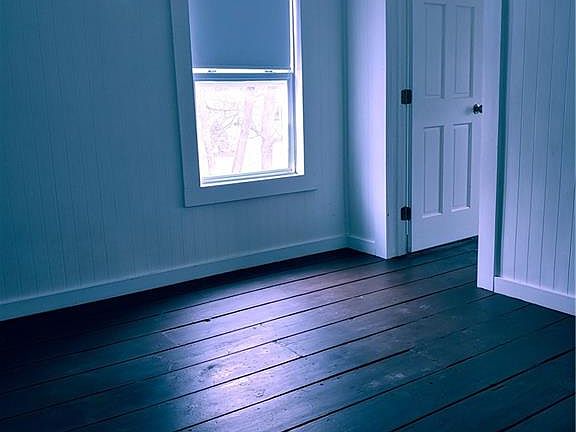4th image of 11 Vinebrook Ave