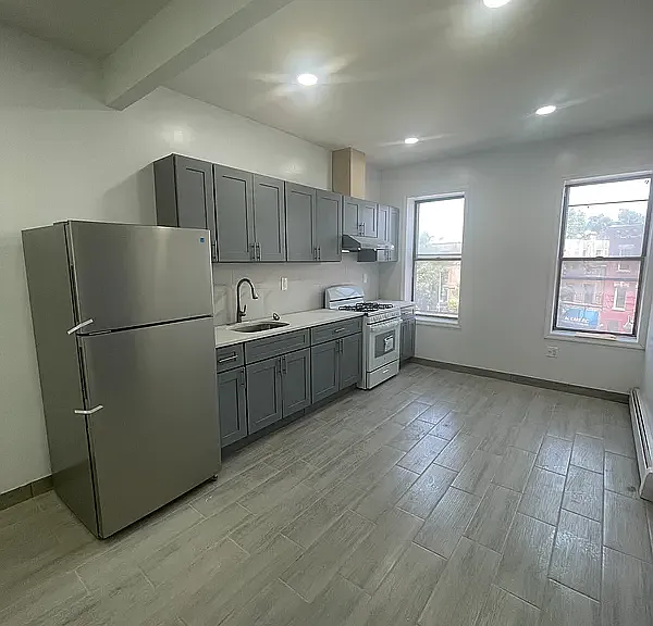4016 14th Ave #4C — Photo 1