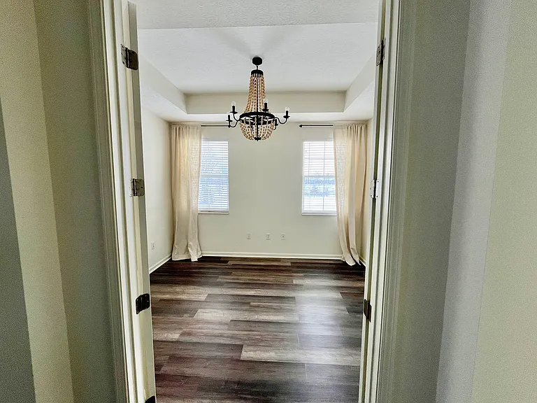 3175 Rossmore Cir — Photo 9