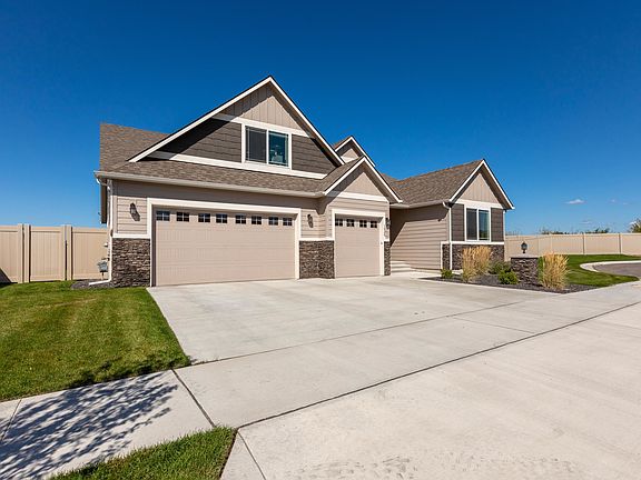 2nd image of 1028 S Colonial Dr