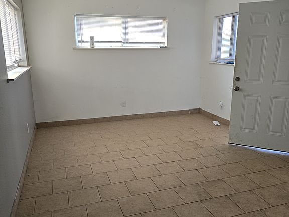4th image of 306 N Fairmont St