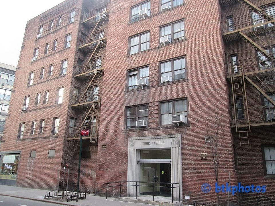 2nd image of 125 Christopher St APT 5D