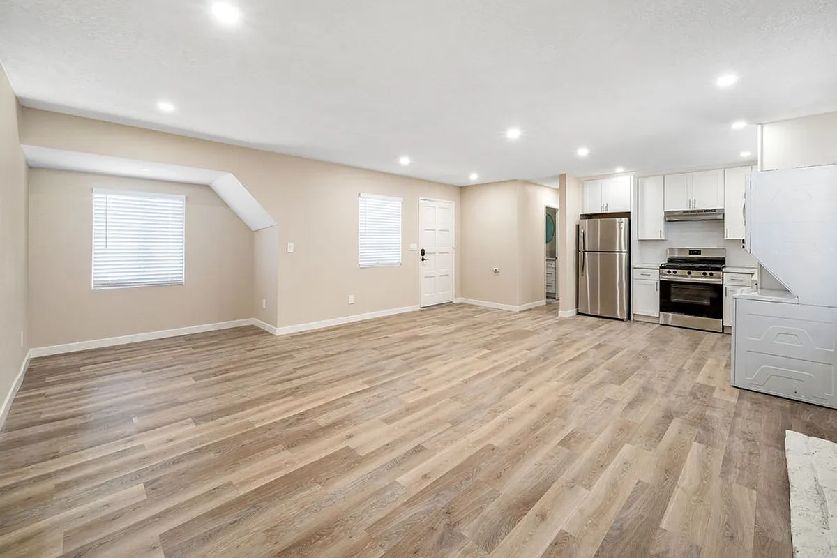 Building Photo - 153 N 16th St