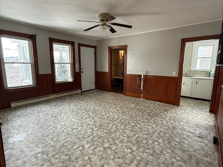 598 Sullivan St #3 — Photo 2