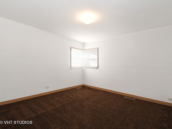 5th image of 243 Somonauk St