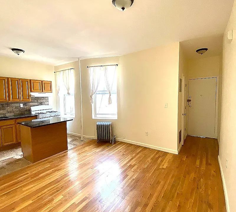 1st image of 360 Rutland Rd APT 1R