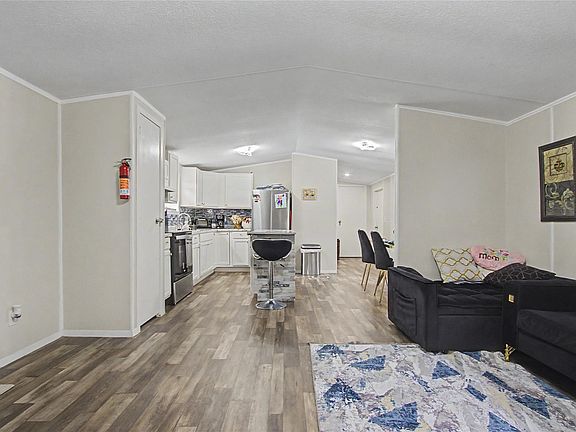 3rd image of 5779 Road 3550