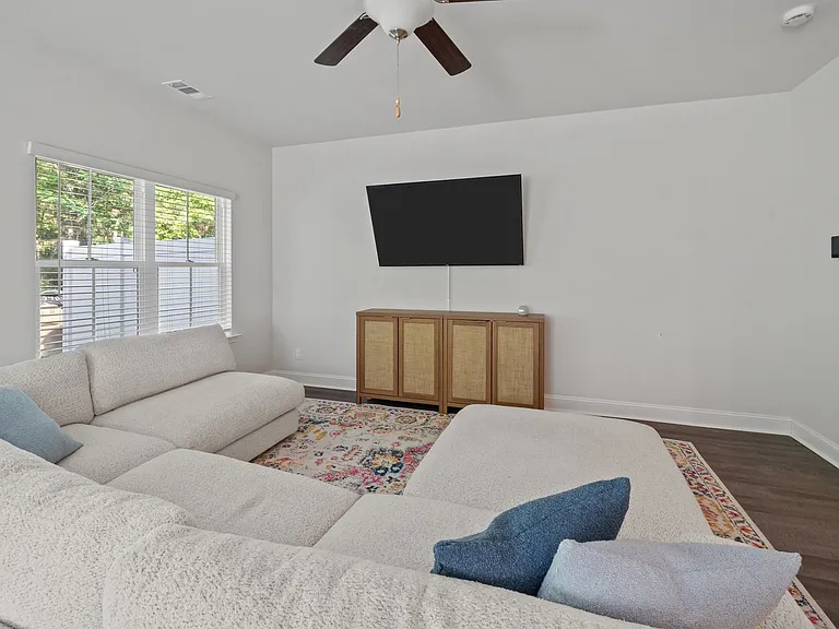 504 Governor Treutlen Cir — Photo 7