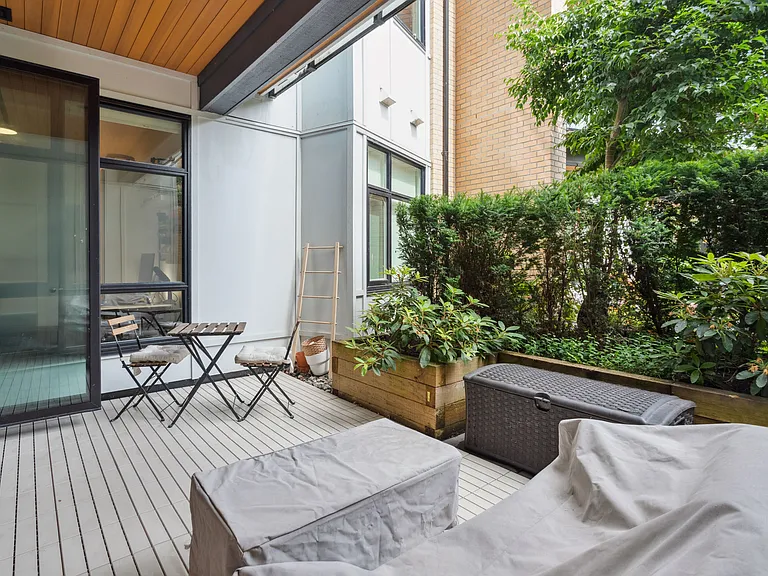 300 Salter St #109 — Photo 18
