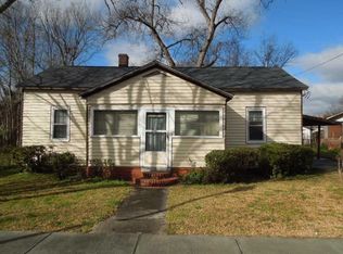 905 Market St, Camden, SC 29020