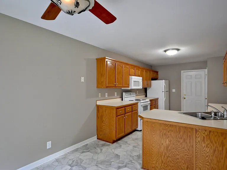 3291 S Senseney Cir — Photo 13