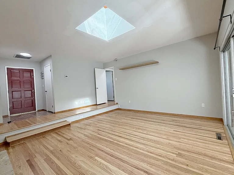 5289 Rimwood Dr — Photo 4
