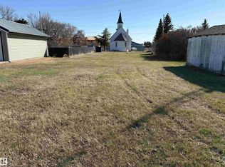 4915 50th Ave, Holden, AB T0B2C0