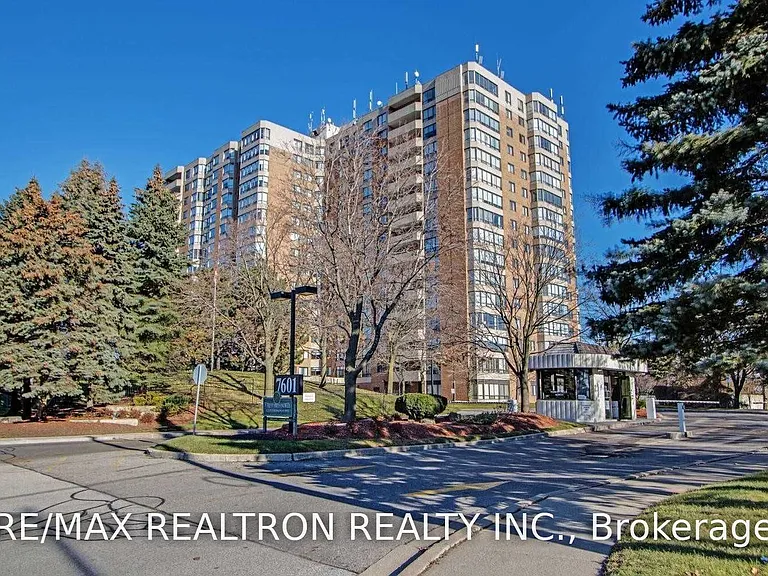 7601 Bathurst St #Penthouse 12 — Photo 1