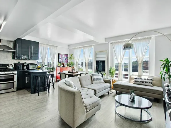 379 Broadway APT 4A, Brooklyn, NY 11211