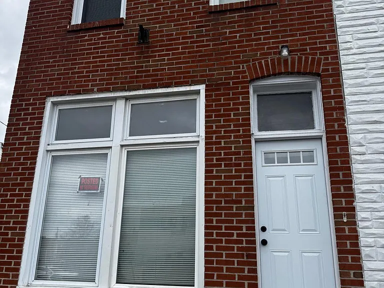 2619 E Fayette St — Photo 2