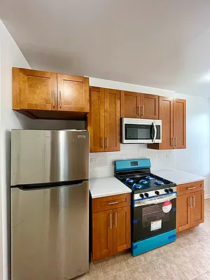 Rented by Voro, LLC | media 8