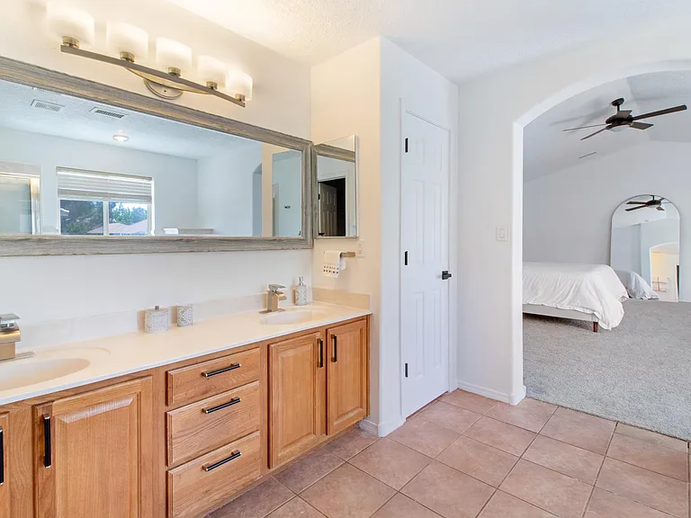 9223 Drolet Dr NW — Photo 19