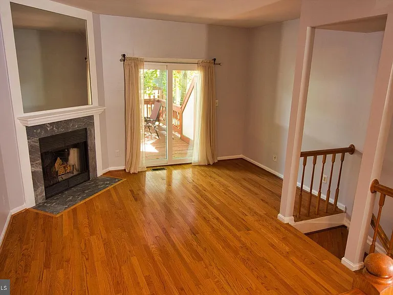 5901 Saint Giles Way — Photo 13