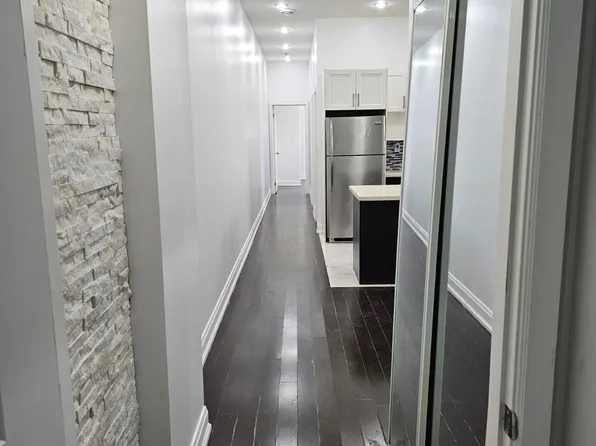924 Danforth Ave #2, Toronto, ON M4J 1L9