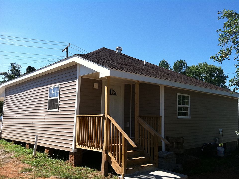 2nd image of 1821 2nd St