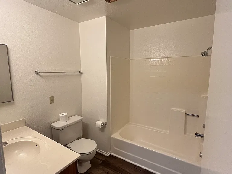 2851 Dartmouth Dr — Photo 23