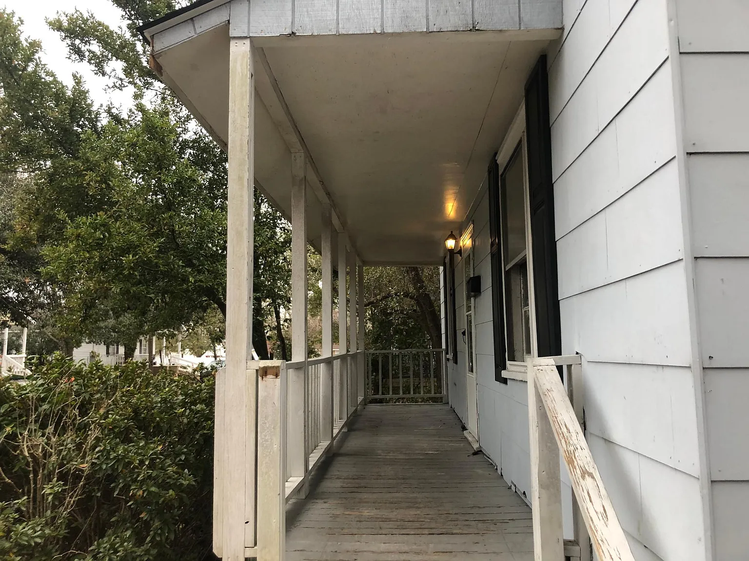 1933 Moss St — Photo 2