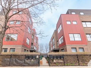 648 W 16th St #1, Chicago, IL 60616