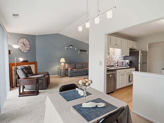 5th image of 1612 Pennsbury Ct APT A2