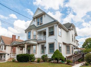 79 Oak St, Ridgewood, NJ 07450