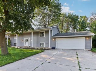 303 Simon Crestway, Waunakee, WI 53597