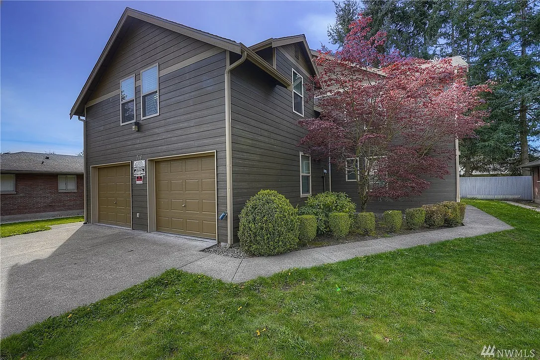 6 bed, 4.5 bath, 2850 sqft, $3,495 — Photo 1