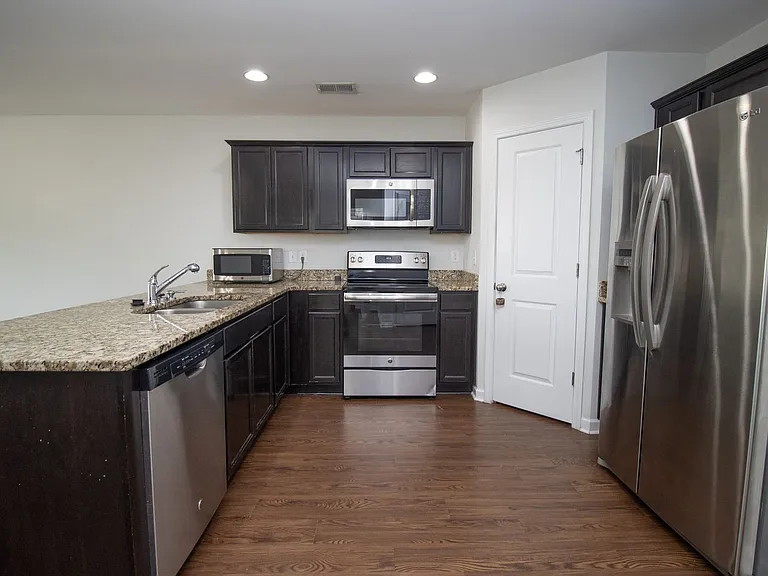 22 Routhland Ct — Photo 11