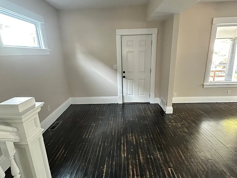 2510 Duncan St — Photo 9