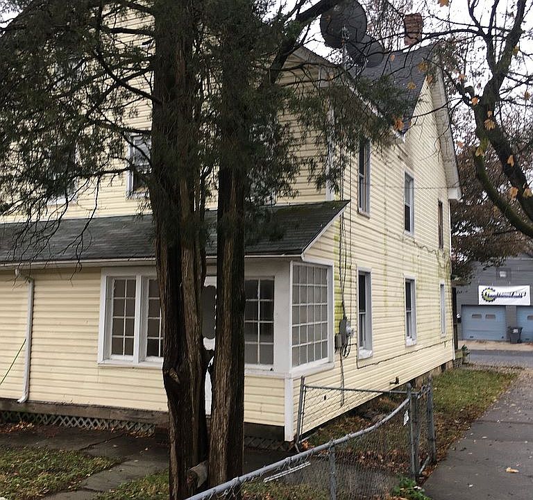 2nd image of 34-36 N 10th St